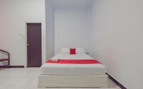 RedDoorz Syariah near Ramayana Mall Tarakan